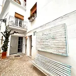 Blue Sardine Boutique (adults Only) 4*